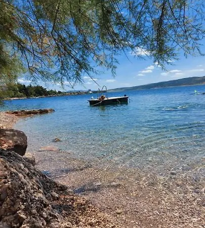 Lilly Starigrad Paklenica